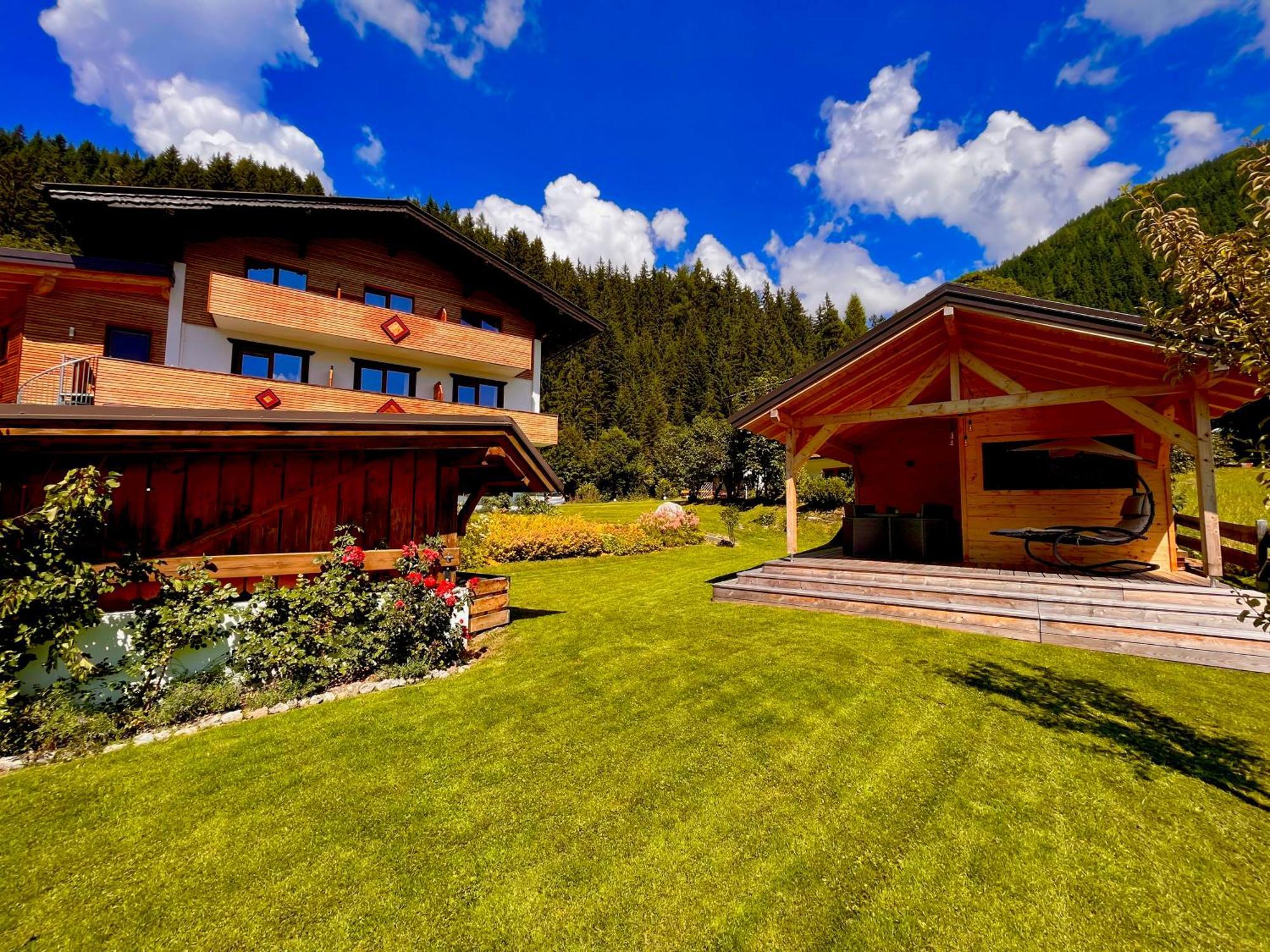 Montanara Apartment & Zimmer Ramsau am Dachstein Exterior foto
